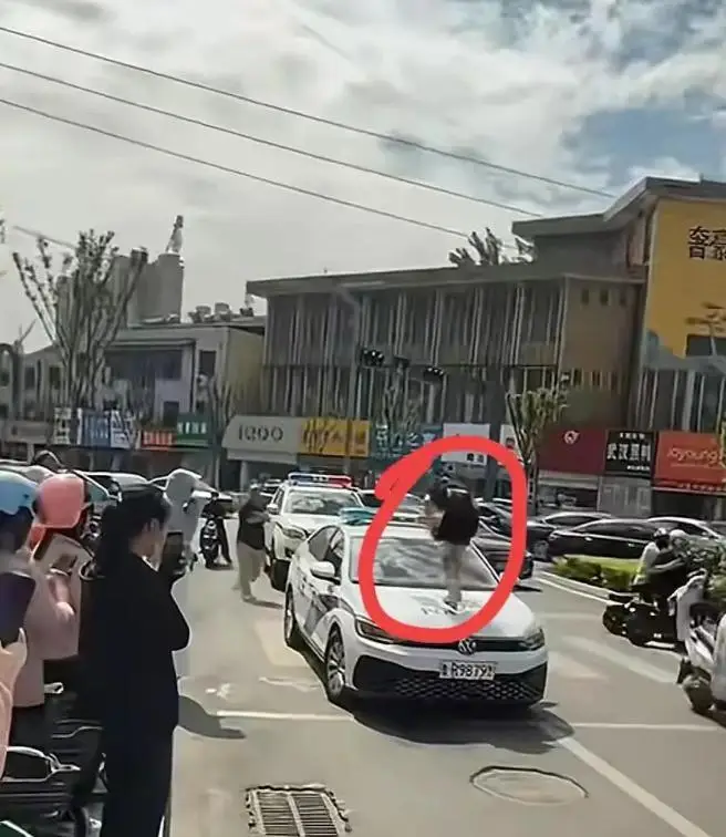 美颜滤镜下的照骗现形记_女网红陈某玲真面目曝光_网红女的著名黑料,